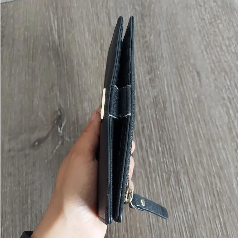 Classic Kate Spade Bifold Snap Wallet